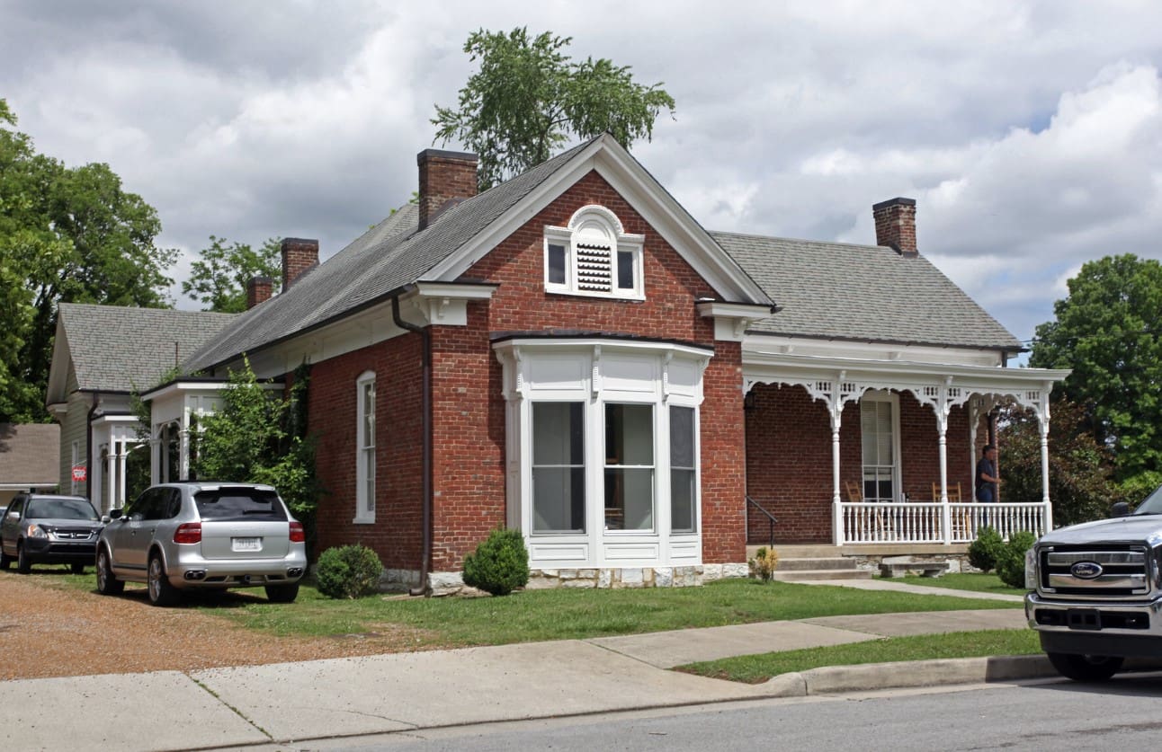 134 2nd Ave. Franklin TN 37064