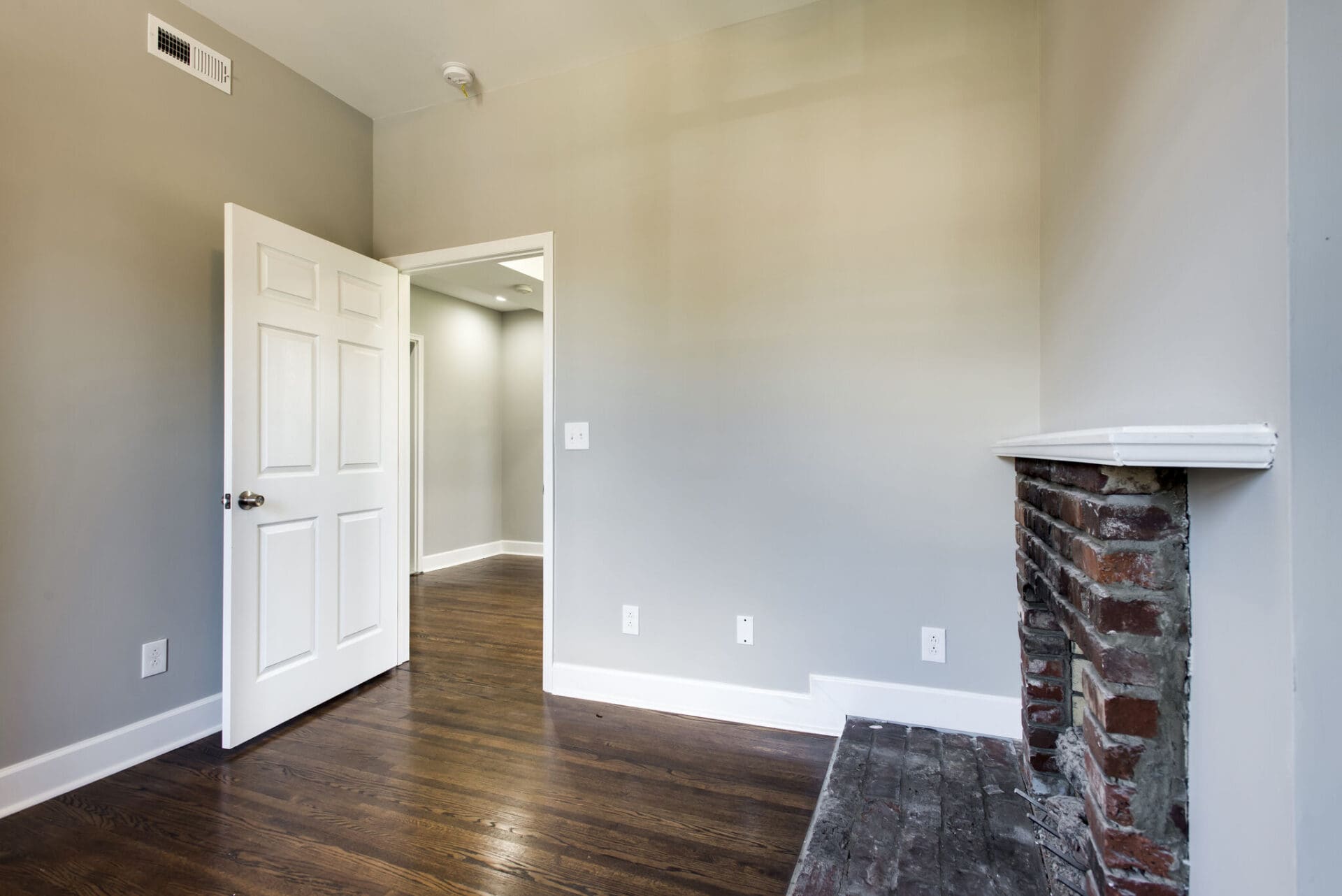 117 28th Ave N. Nashville Tn 37203. Suite 200 — image 17