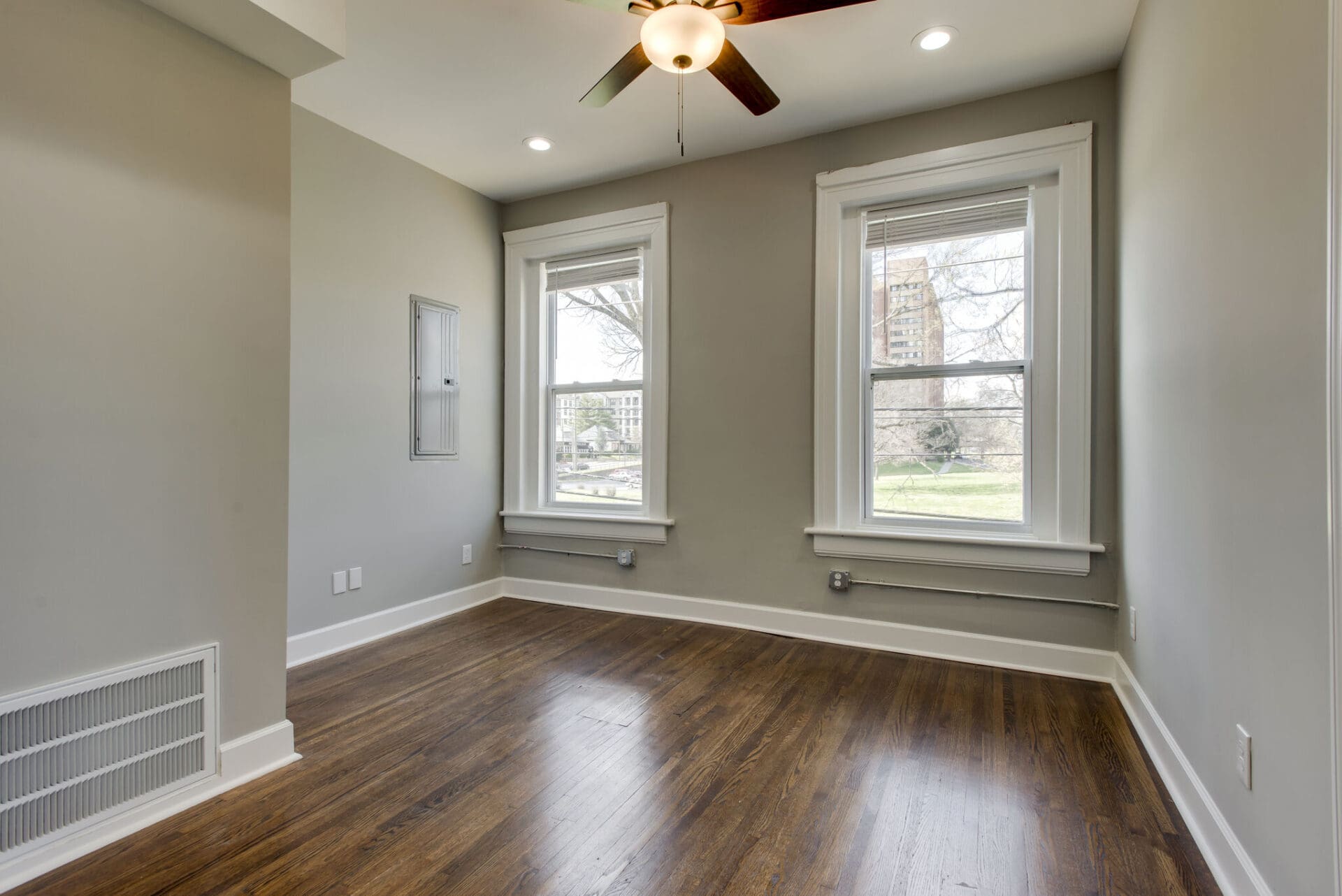 117 28th Ave N. Nashville Tn 37203. Suite 200 — image 13
